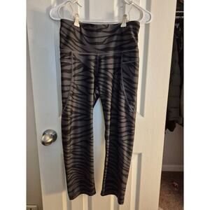 Old Navy Active Powersoft 7/8 Side-Pocket Leggings - Zebra Print - Size M